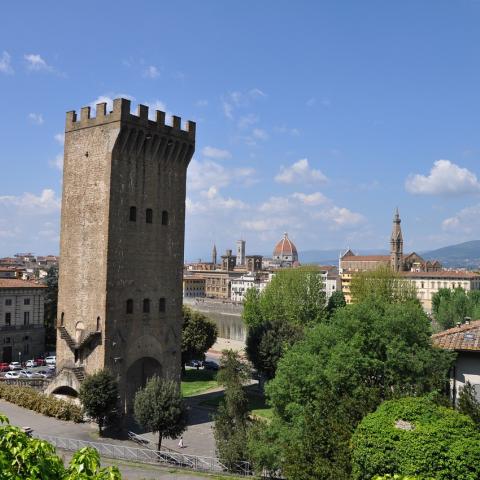 Torre di san Niccolò, Piazza Poggi
