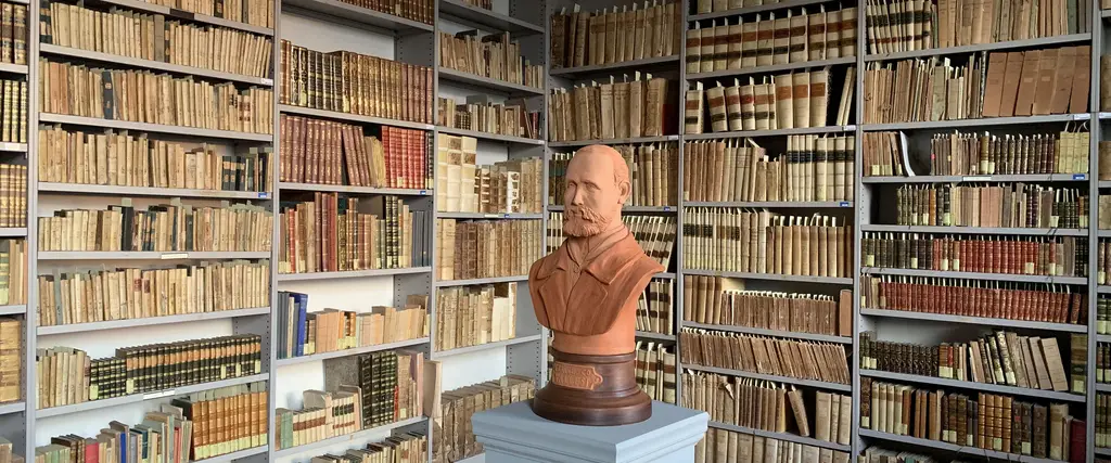 Biblioteca Comunale Vallesiana