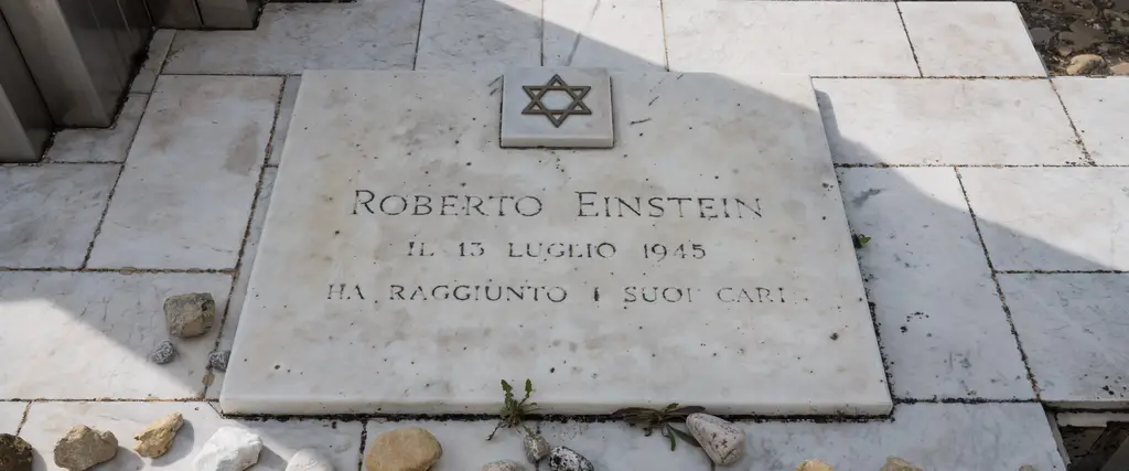 Tomba Robert Einstein