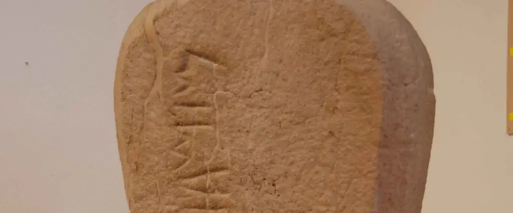 Stele proveniente da Poggio la Croce - Foto Museo Ghelli