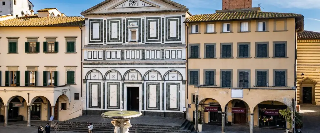 Piazza Farinata degli Uberti