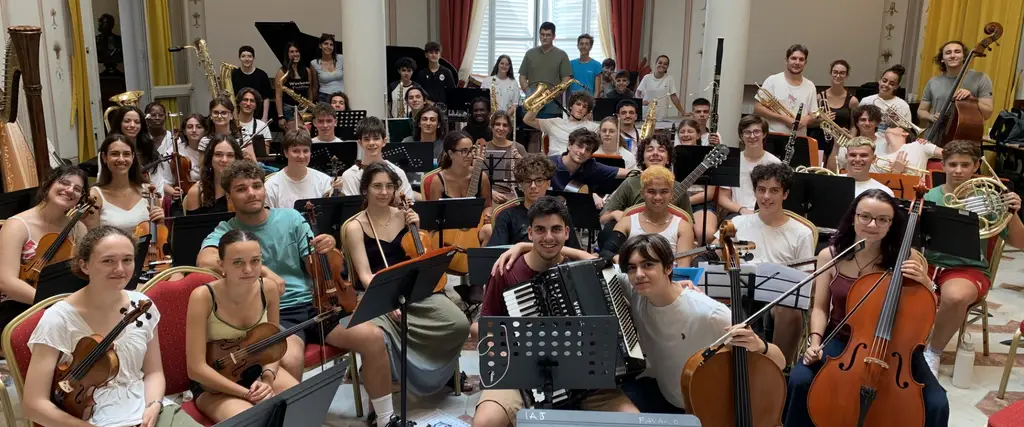 il gruppo di giovani orchestrali