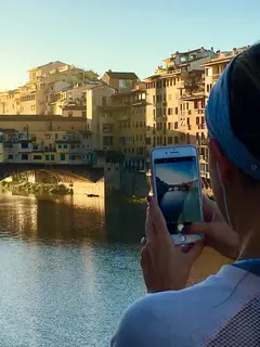 ragazza e Ponte Vecchio