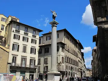 Piazza Santa Trinita