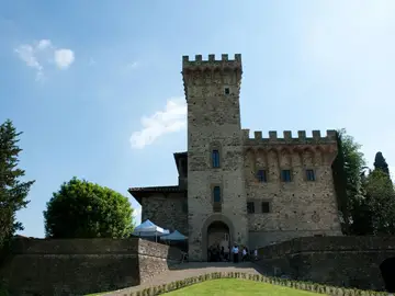 Veduta esterna Castello di Torre a Decima