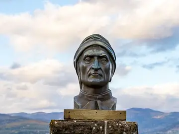 Busto di Dante, Castello di Poppi - foto di Mattia Marasco