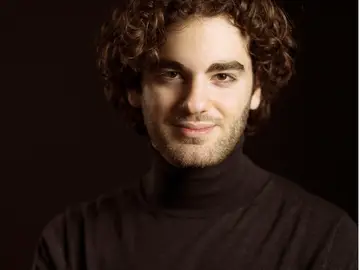 Emmanuel Tjeknavorian