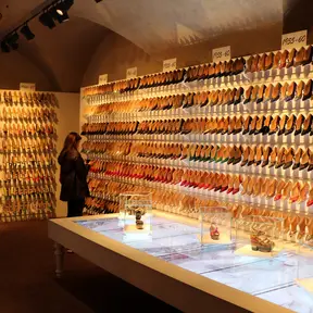 scarpe in esposizione