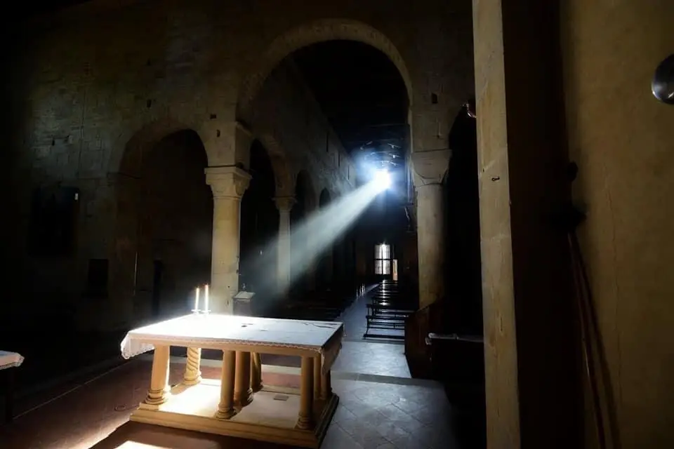 Interno Pieve S. Maria - foto The Gambassi Experience