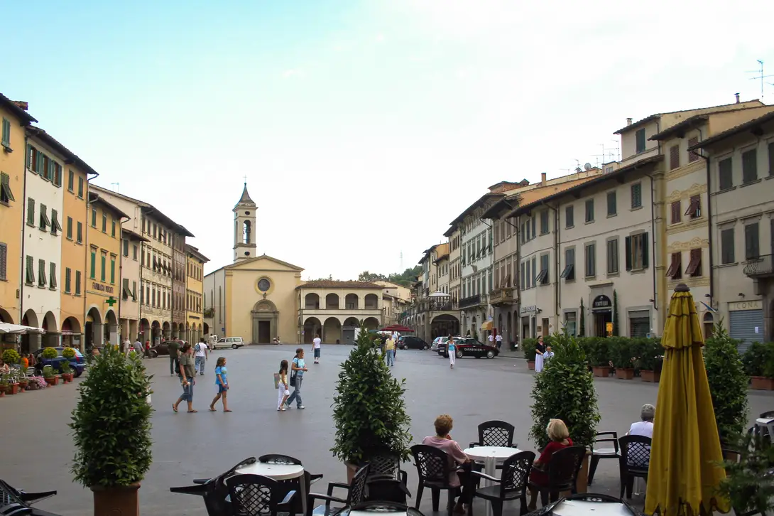 Piazza Marsilio Ficino