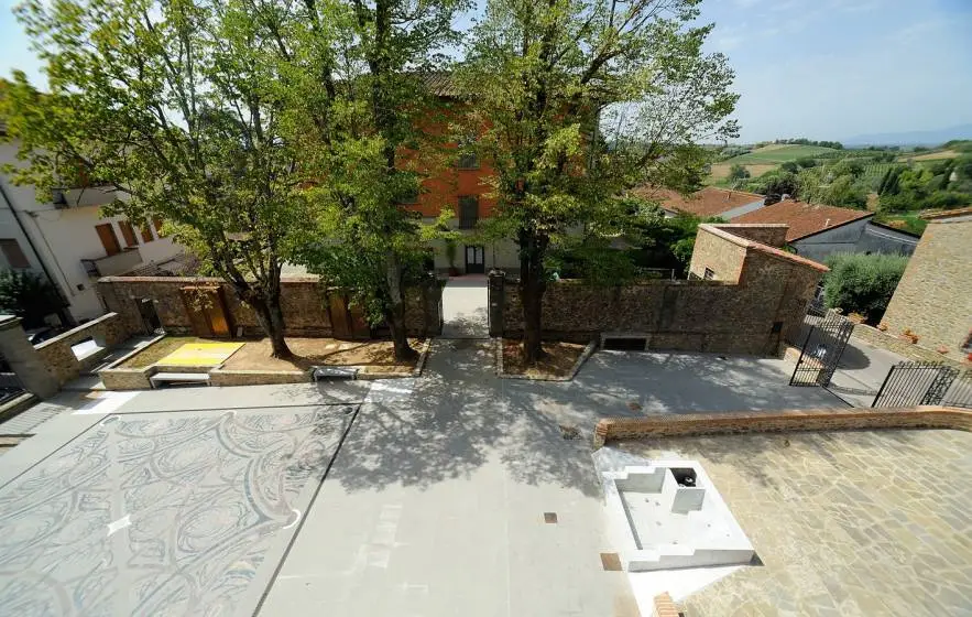 Vista dall'alto della piazza