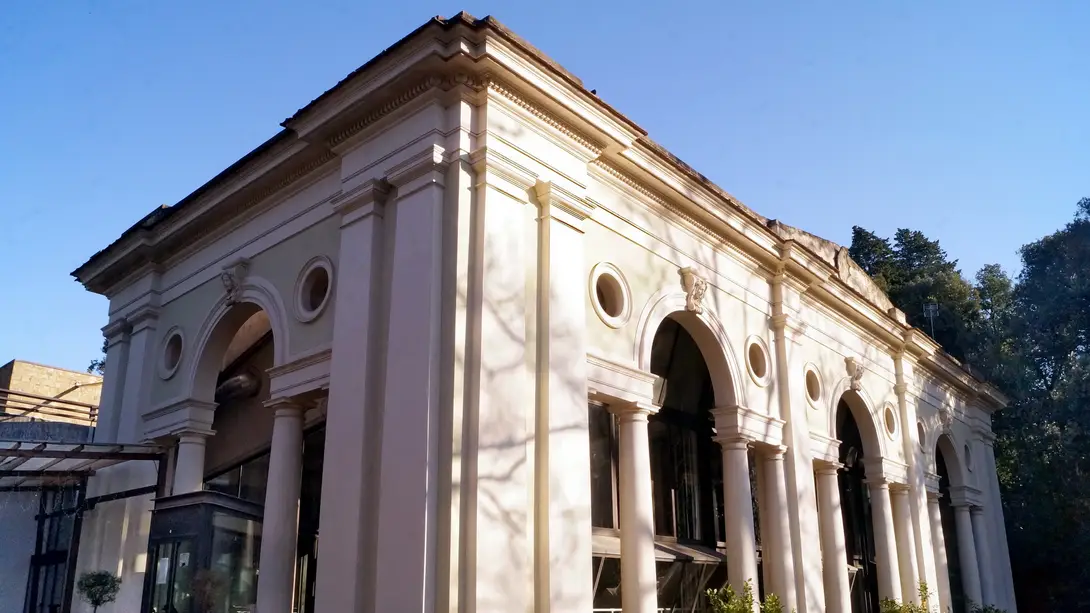 Limonaia di Villa Strozzi, visto in prospettiva
