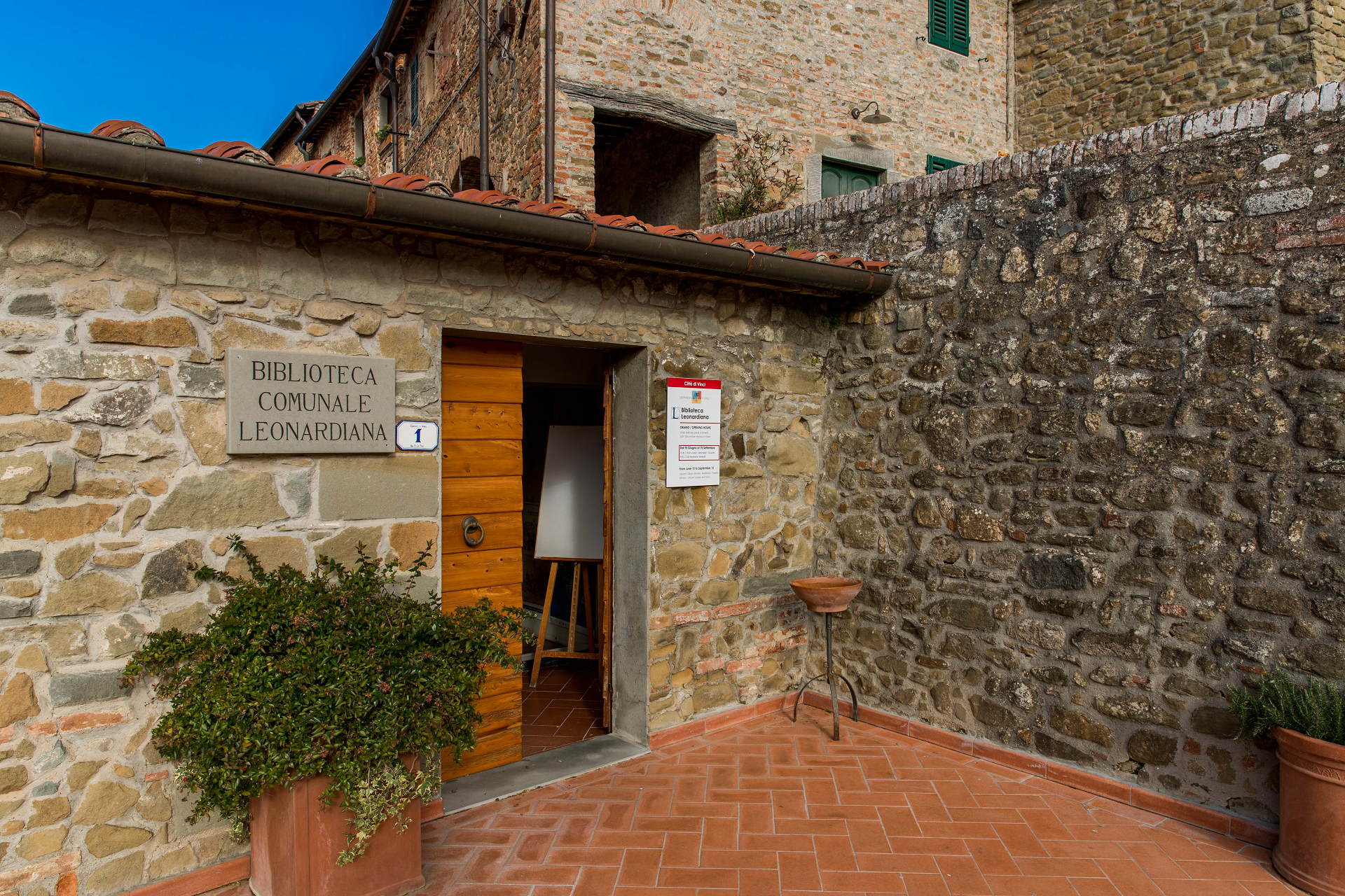 Esterno Biblioteca Leonardiana