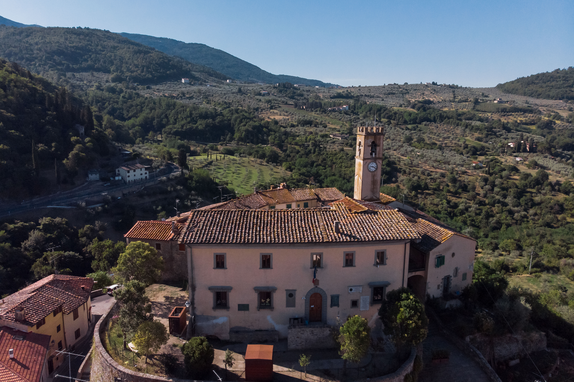 Castello di Pelago e Chiesa di San Clemente