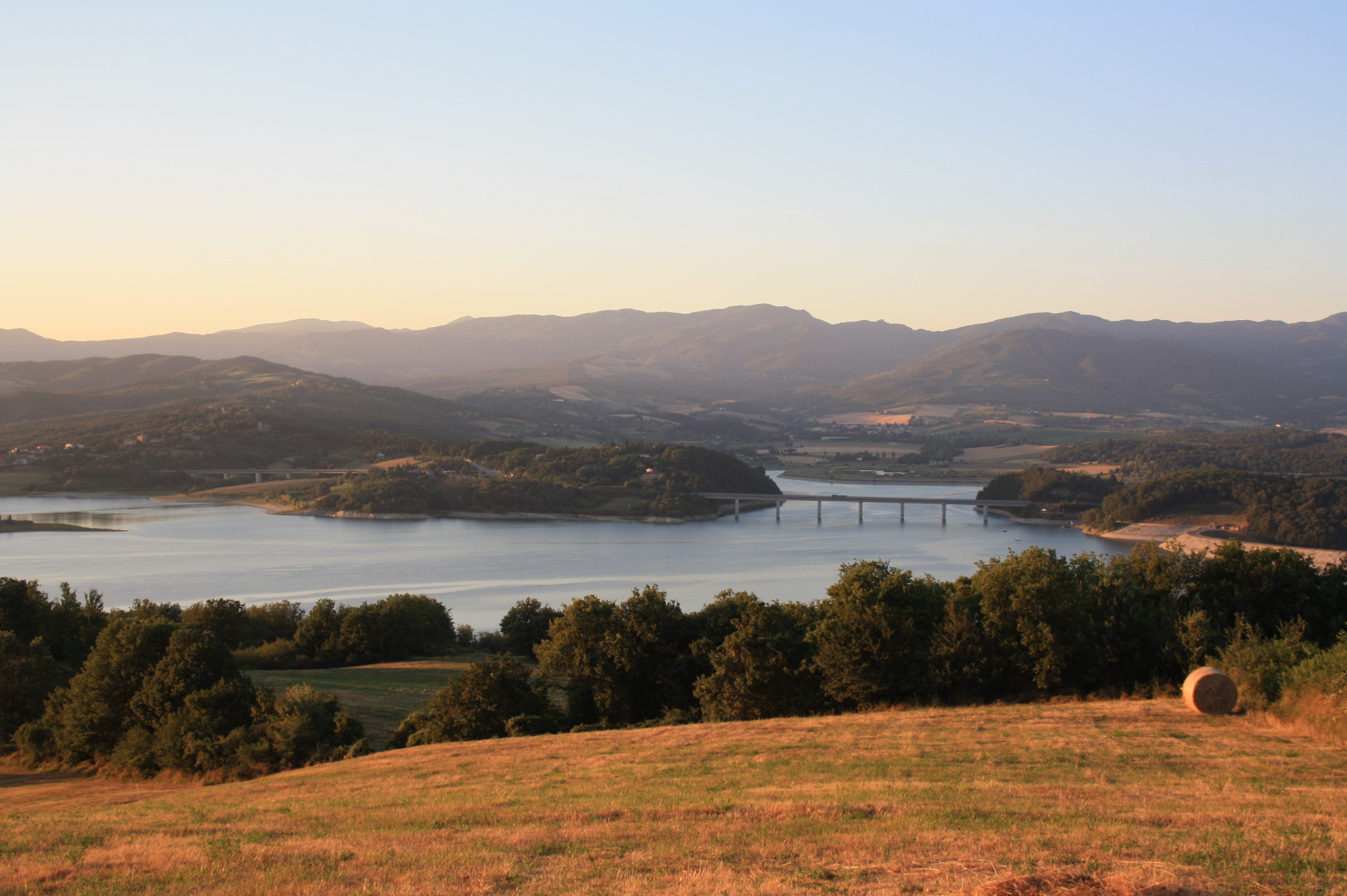 Lago di Bilancino - foto Archivio Unione Montana Comuni del Mugello