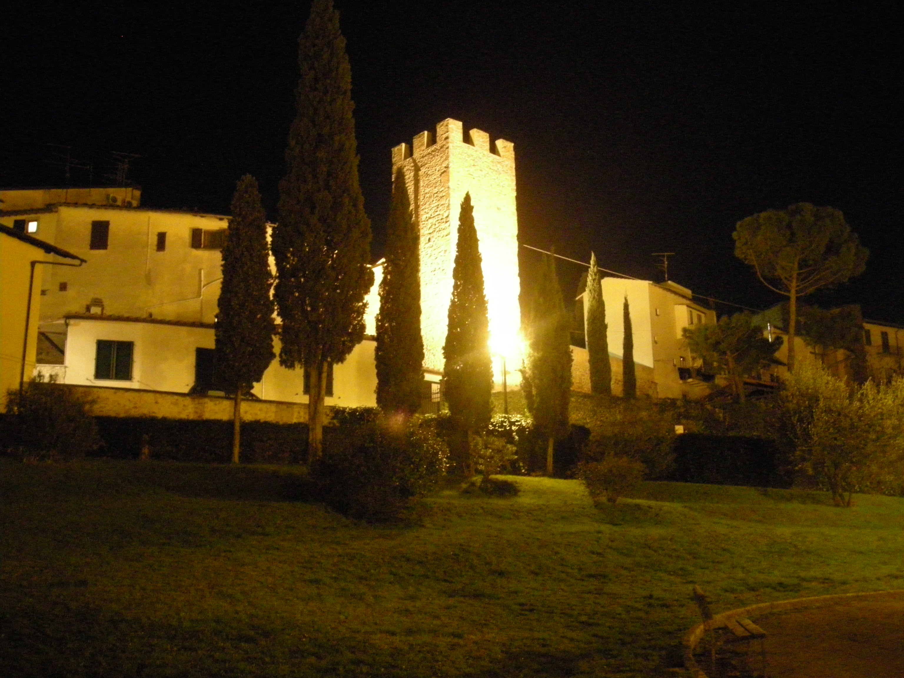 Torre e mura del Castello di Signa