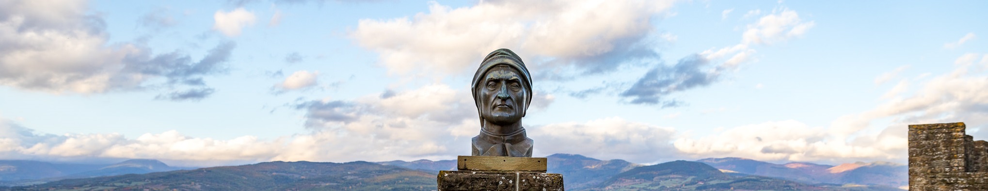 Busto di Dante, Castello di Poppi - foto di Mattia Marasco