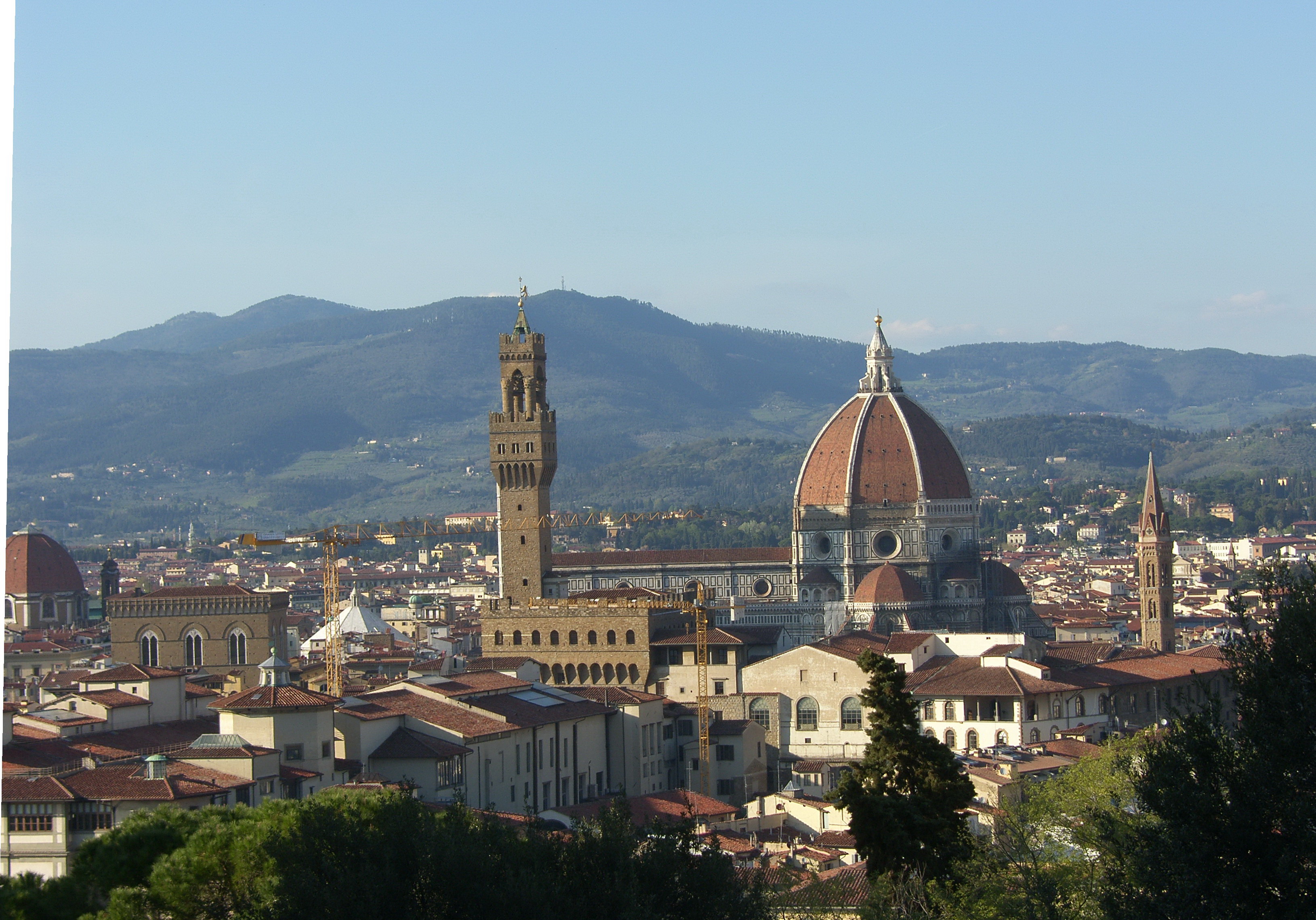 Florence at the centre of the Mediterranean