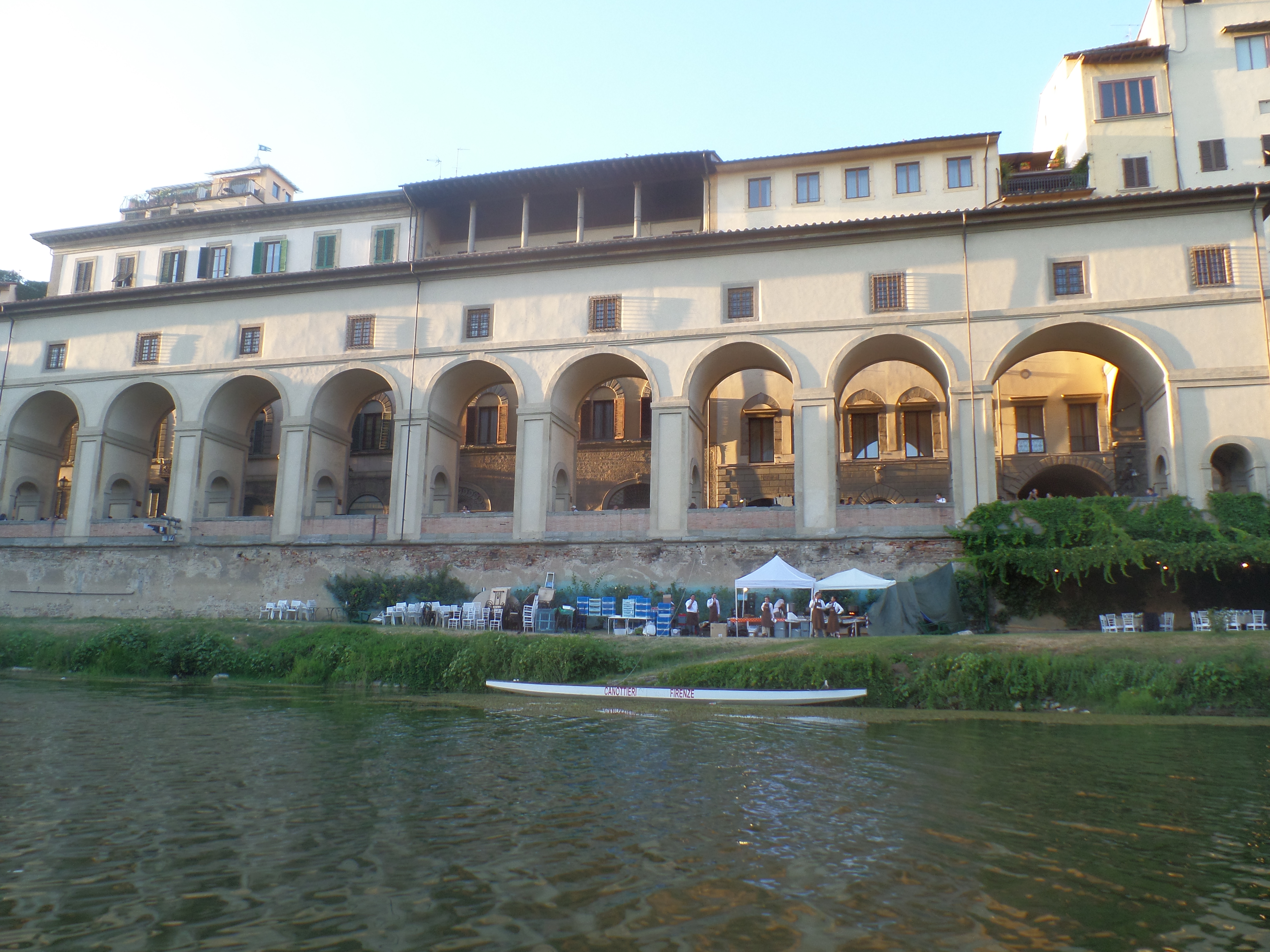 Corridoio Vasariano dal fiume