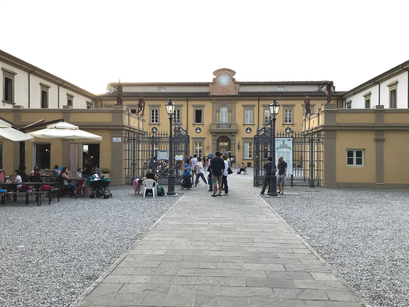 Un palco in biblioteca a Sesto Fiorentino