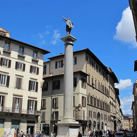 Piazza Santa Trinita