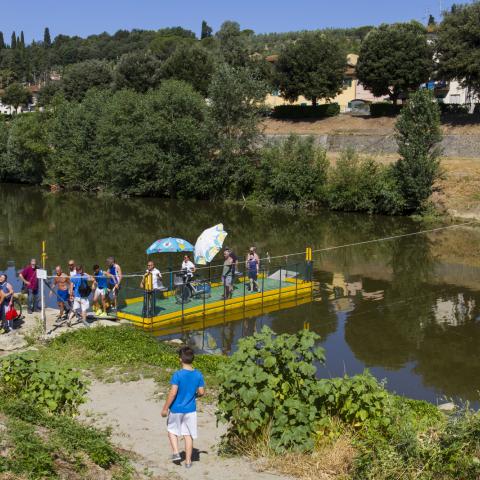 La Nave fra Capraia e Limite ed Empoli - Foto Toscana nel Cuore