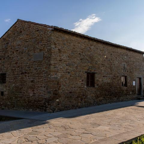 Esterno Casa natale di Leonardo