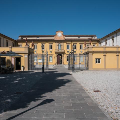 la villa, ora Biblioteca Ragionieri